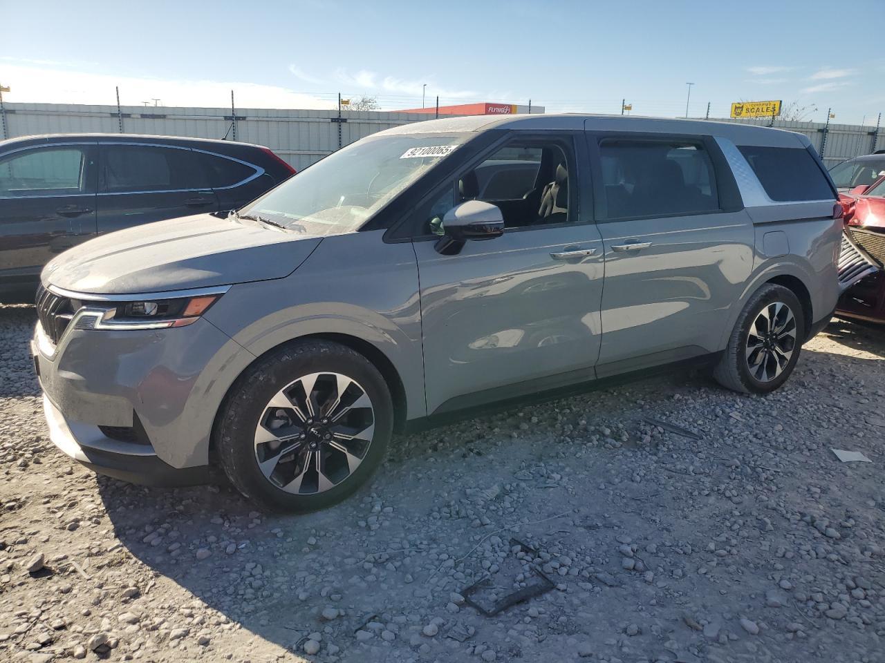 2024 KIA Carnival