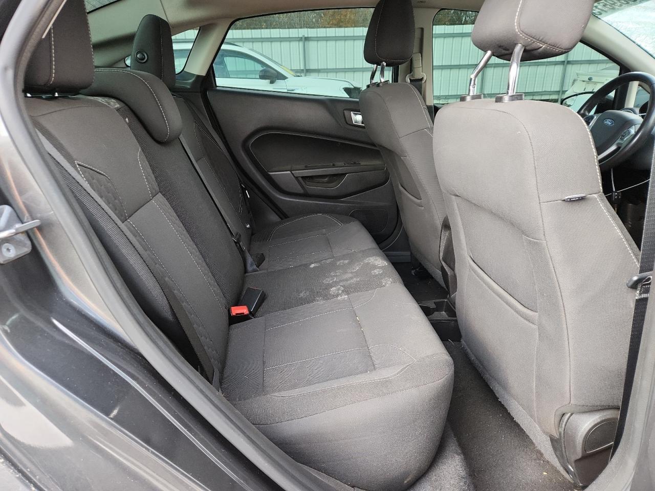 2016 FORD Fiesta