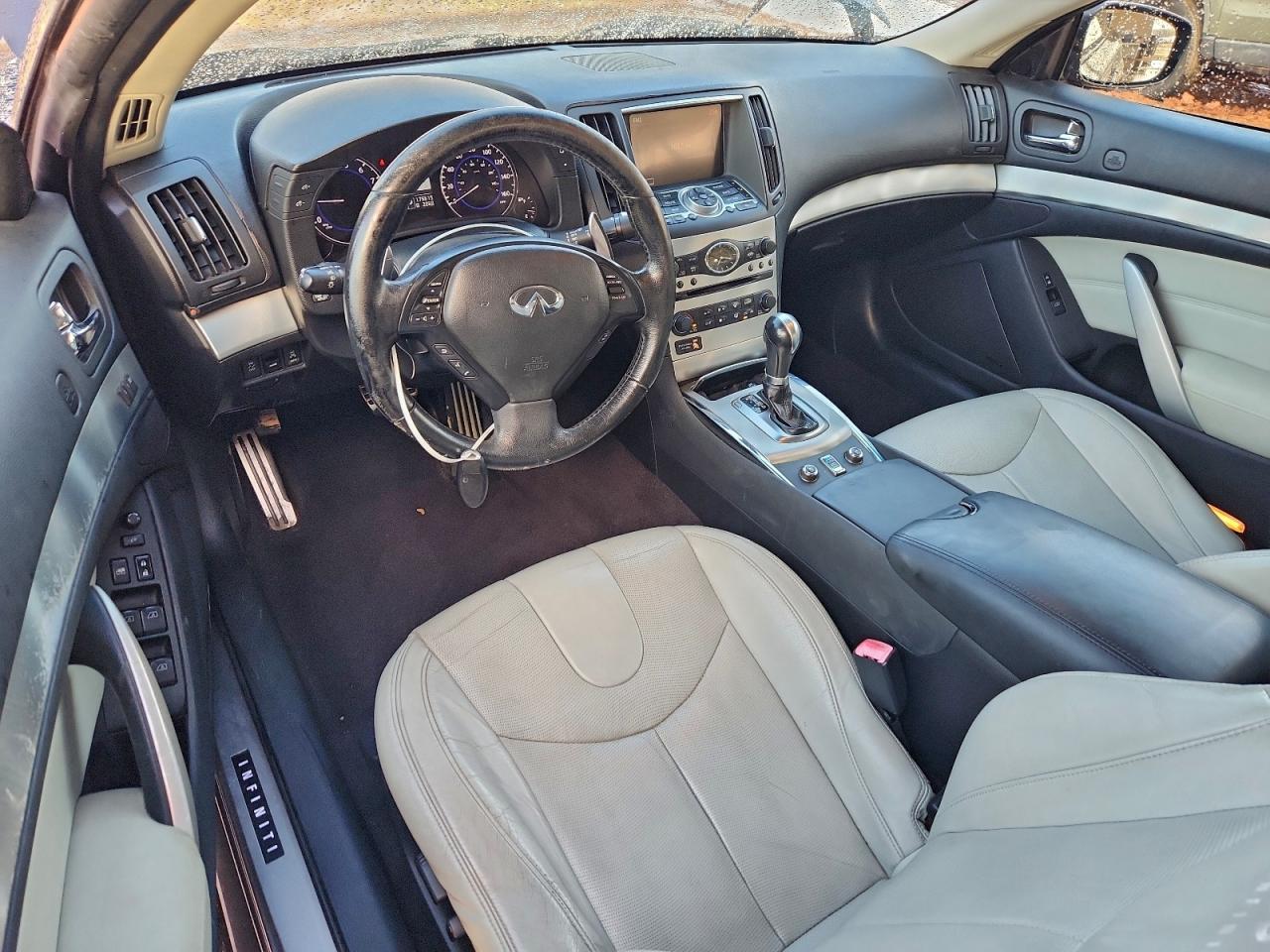 2011 INFINITI G37