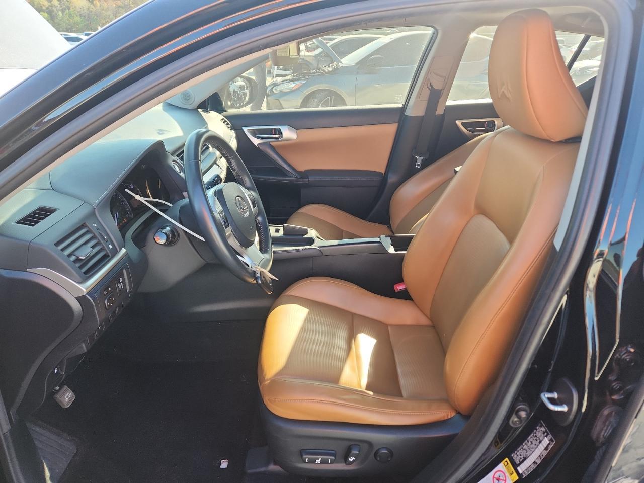 2011 LEXUS CT 200