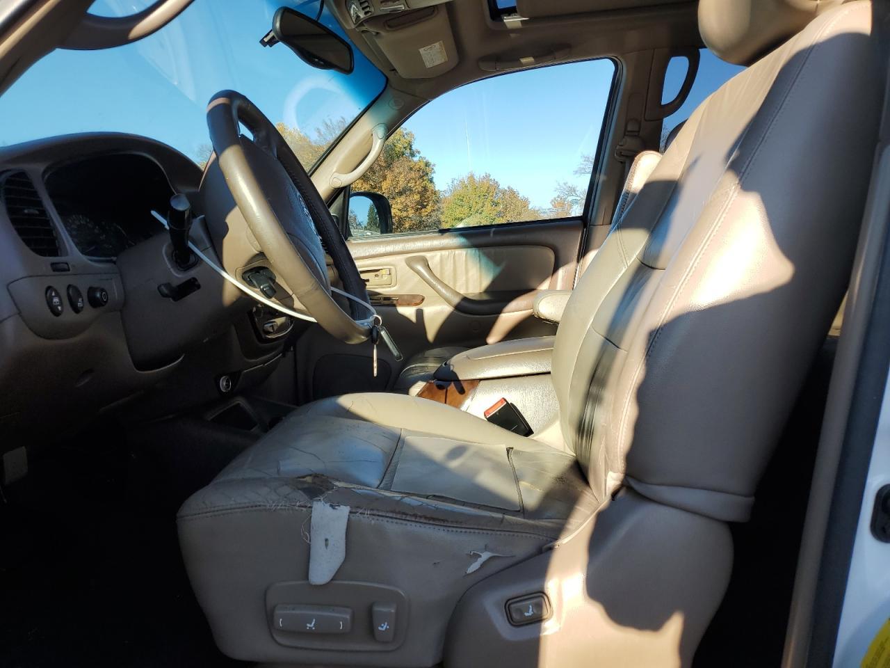 2003 TOYOTA Sequoia