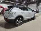 2022 VOLVO XC40
