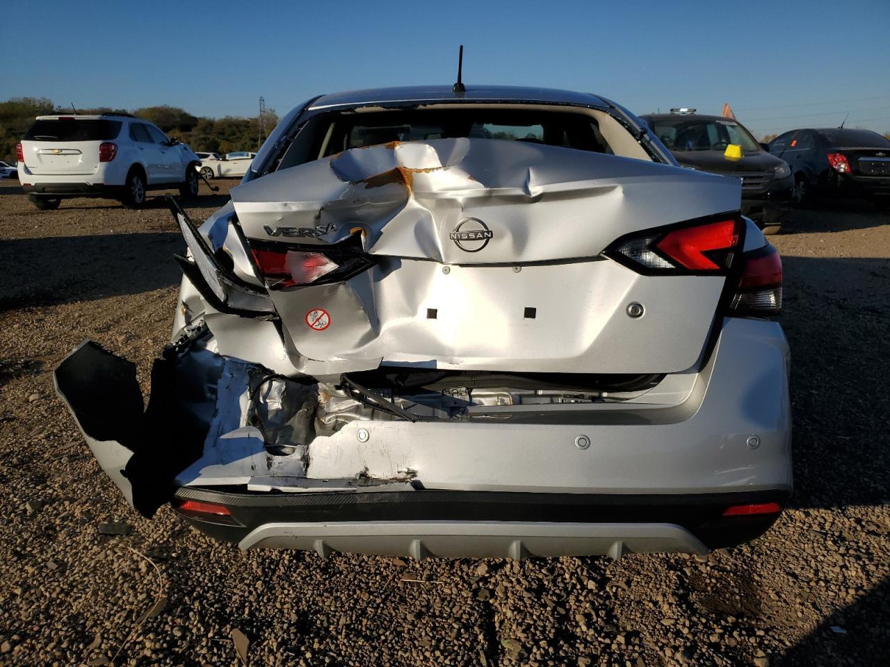 2024 NISSAN VERSA