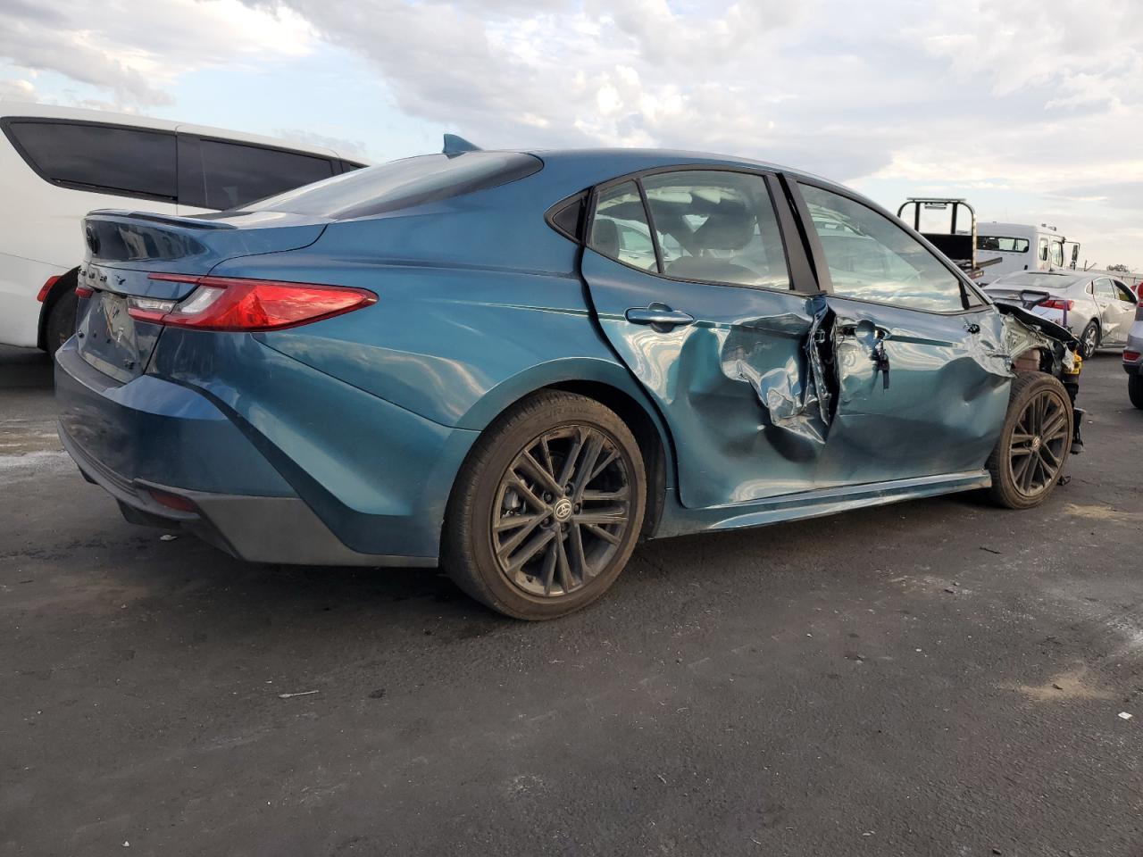 2025 TOYOTA CAMRY