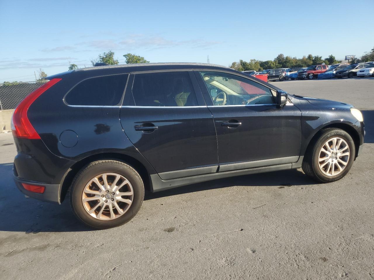 2010 VOLVO XC60
