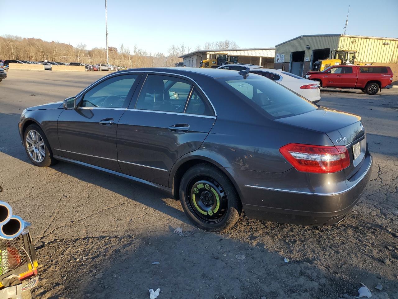 2013 MERCEDES-BENZ E-Class