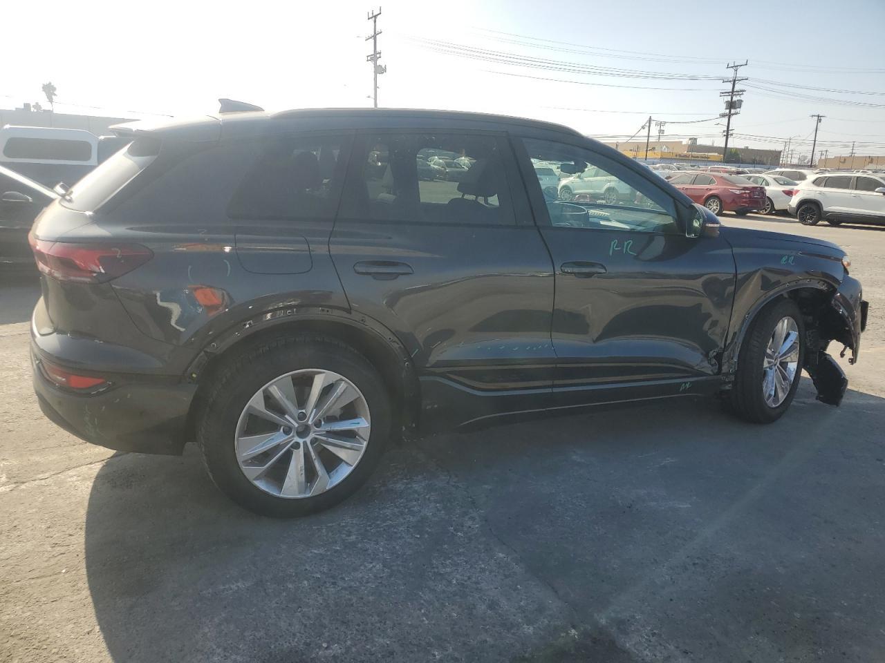 2025 AUDI Q6 e-tron
