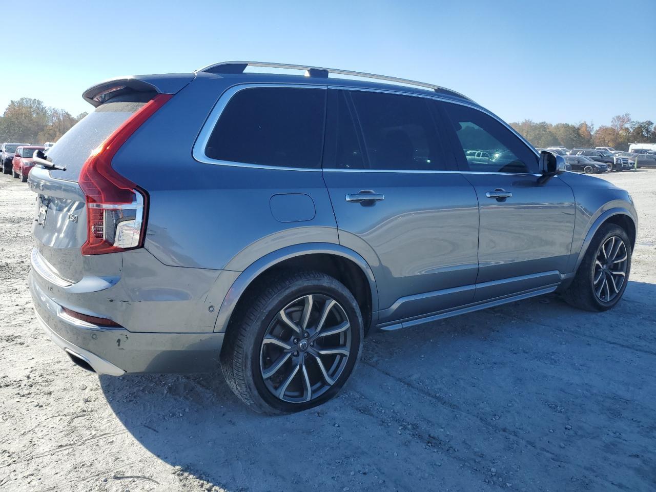 2017 VOLVO XC90