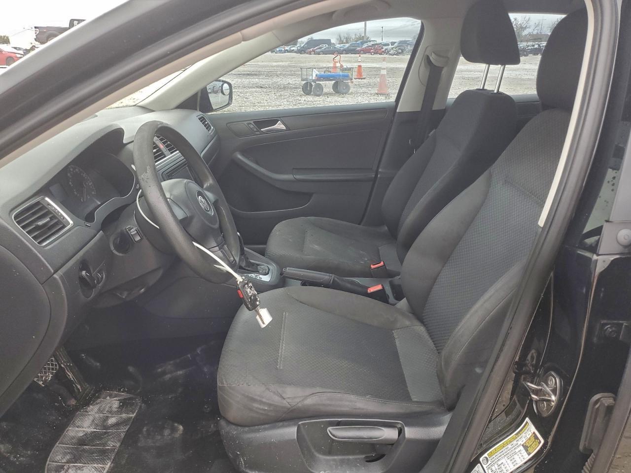 2013 VOLKSWAGEN JETTA