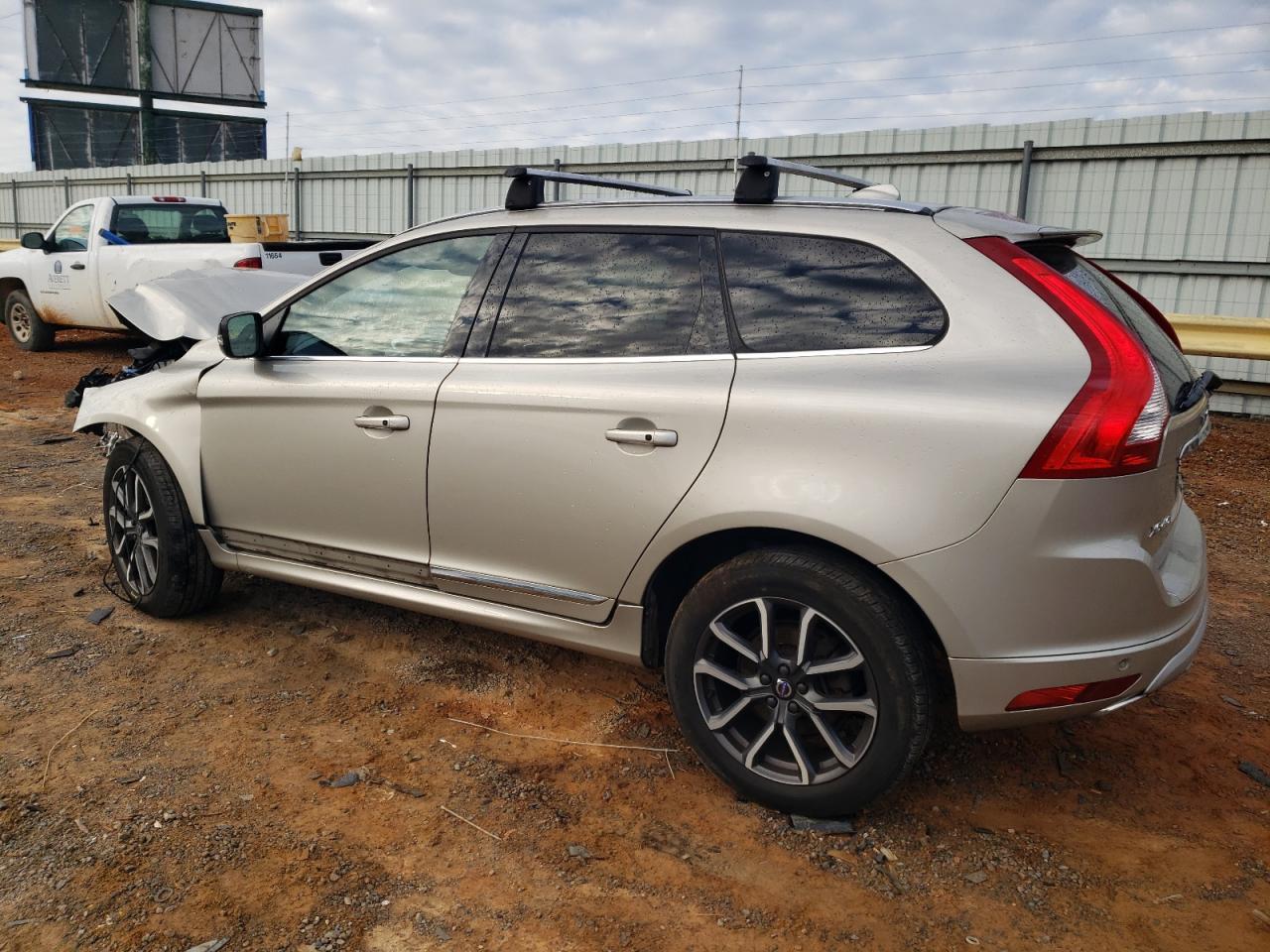2017 VOLVO XC60