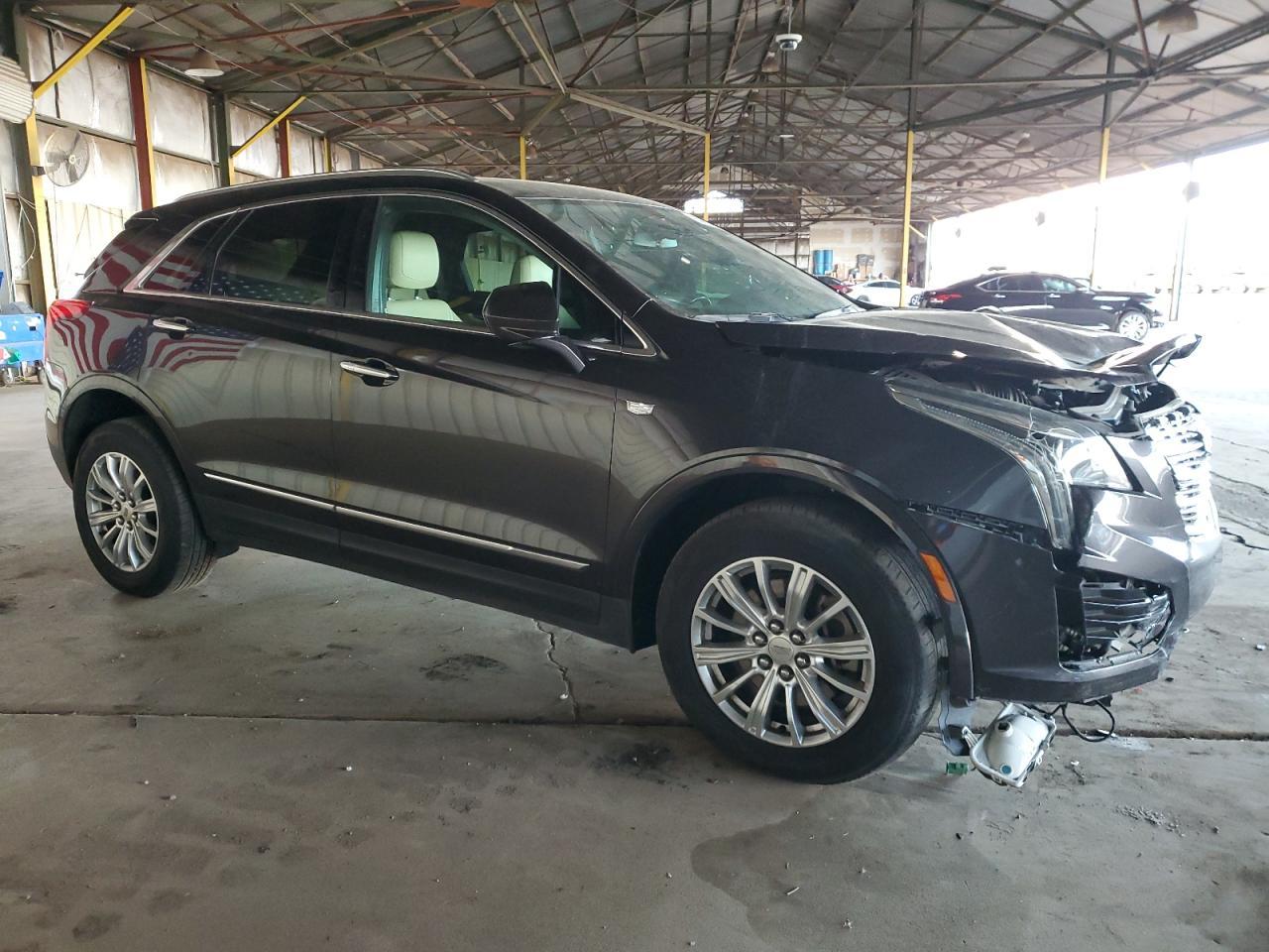 2017 CADILLAC XT5