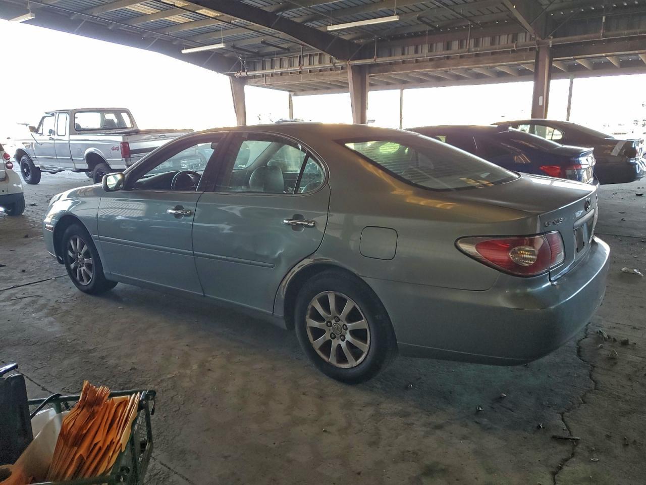 2004 LEXUS ES 330