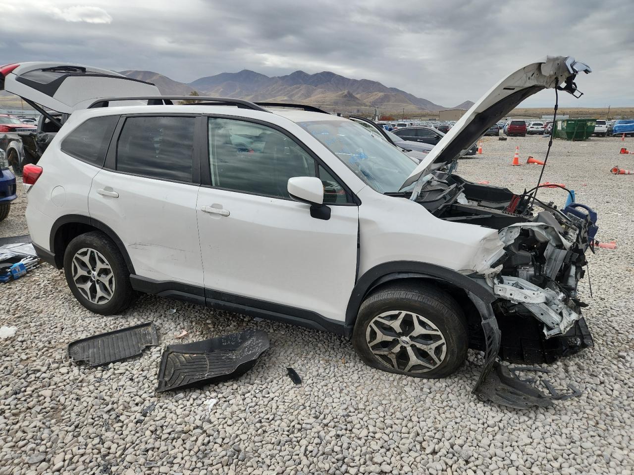 2021 SUBARU FORESTER