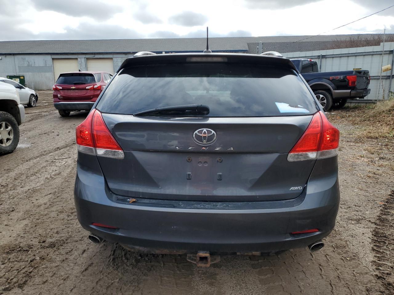 2010 TOYOTA VENZA