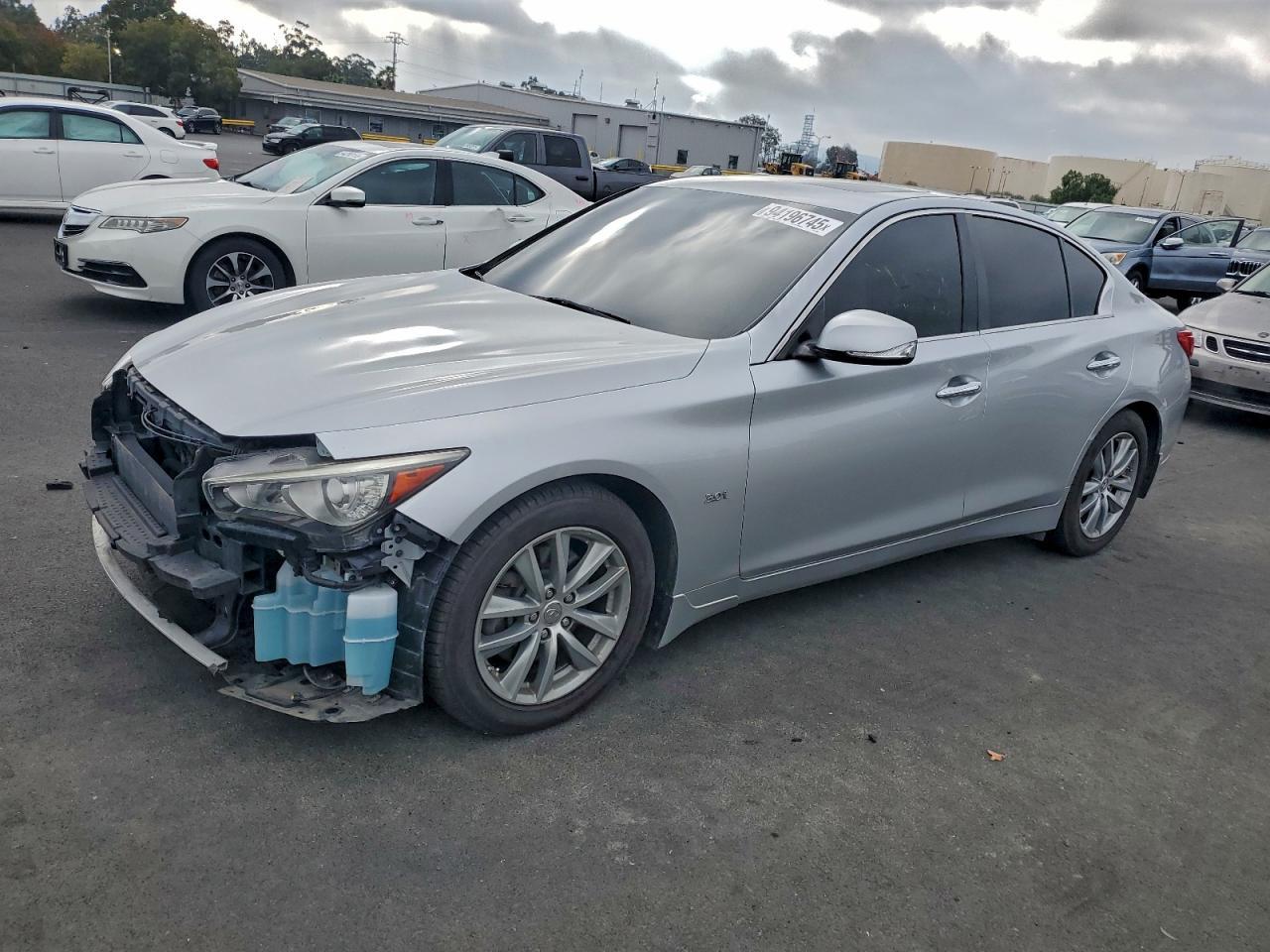 2016 INFINITI Q50