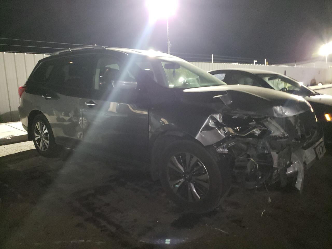 2017 NISSAN PATHFINDER