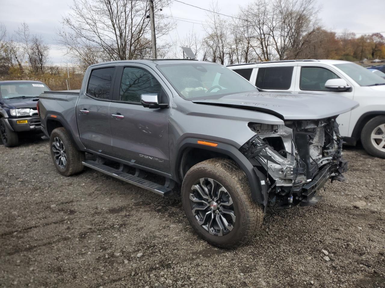 2024 GMC CANYON