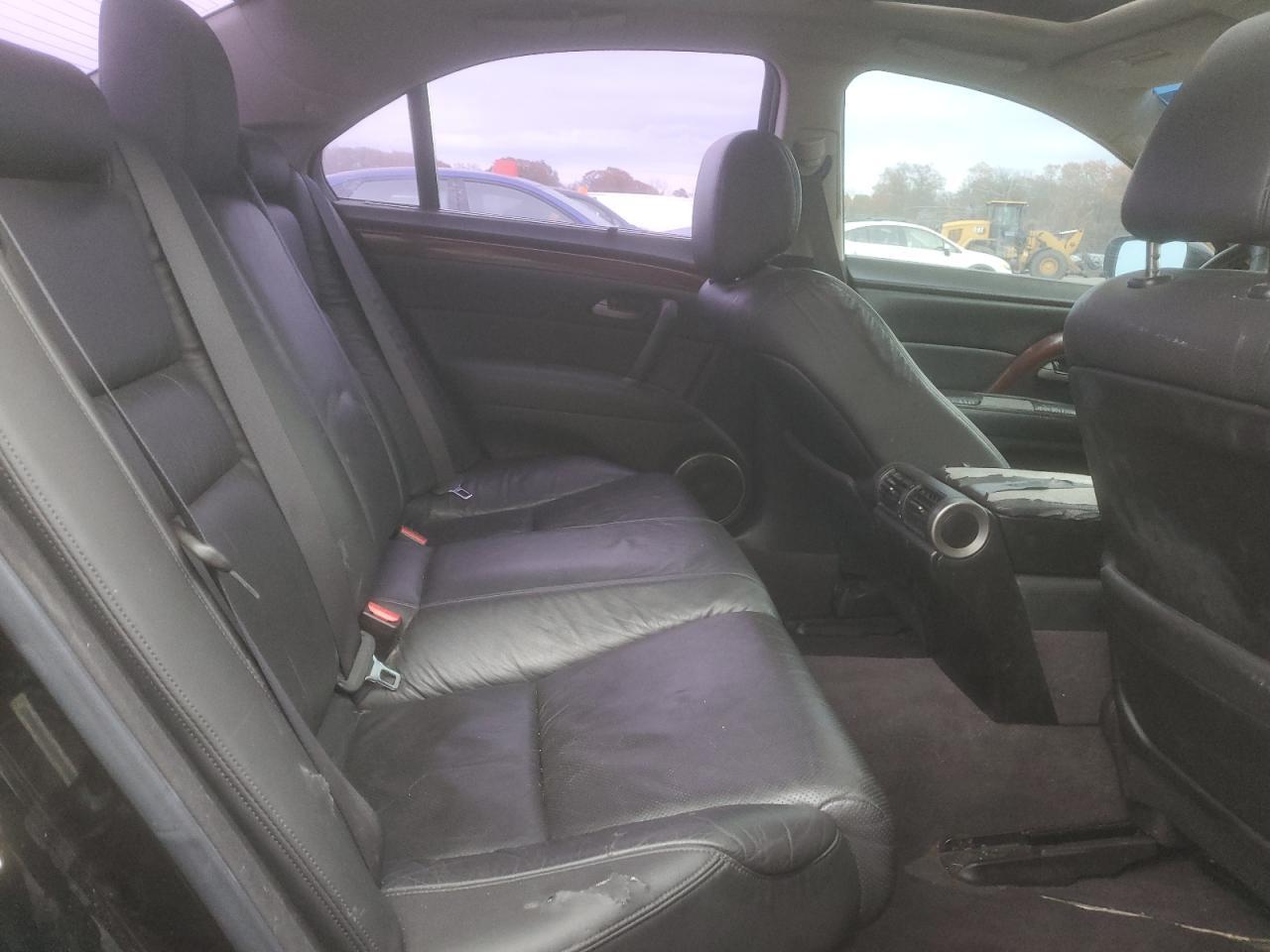 2010 ACURA RL