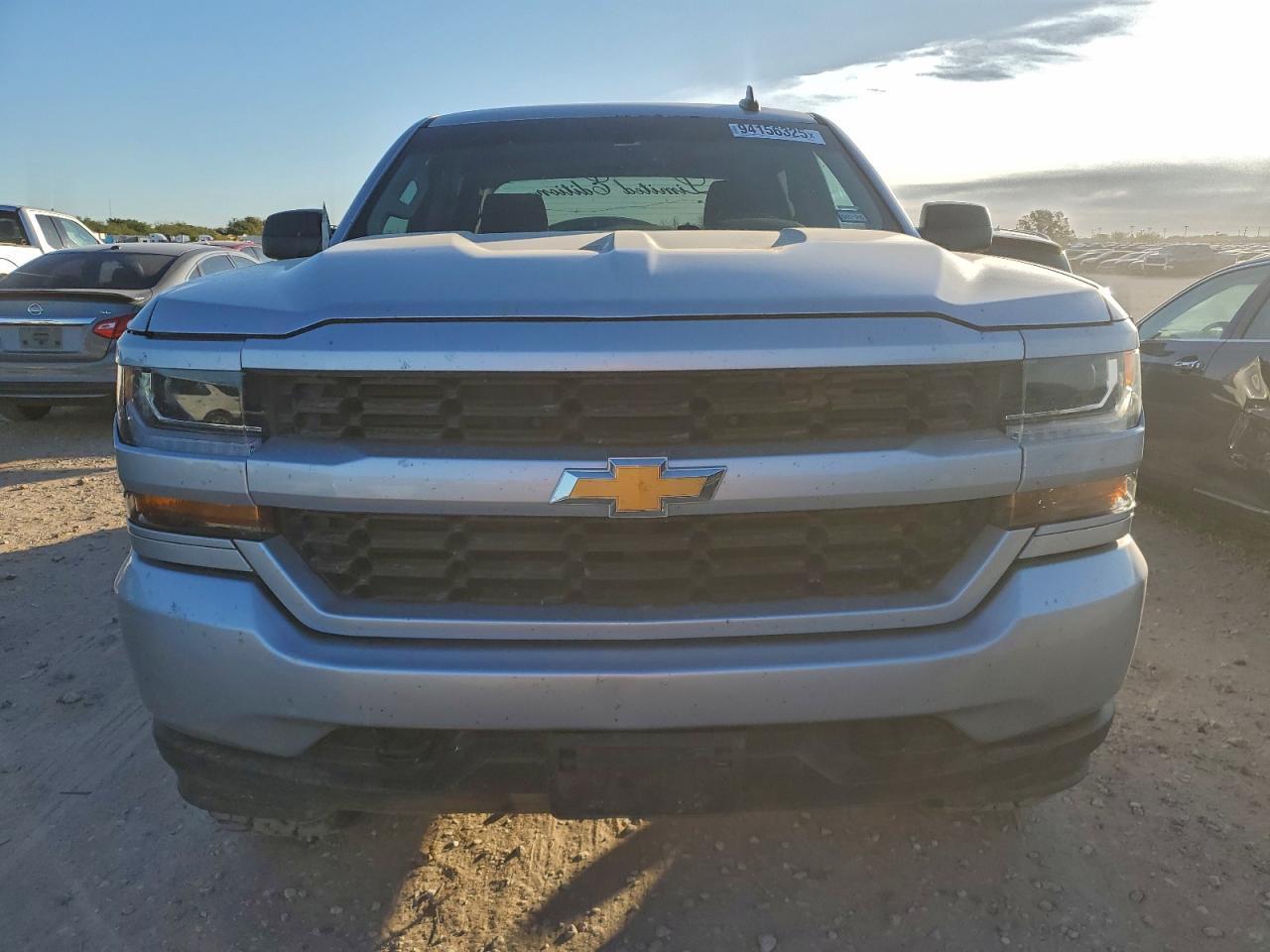 2018 CHEVROLET Silverado