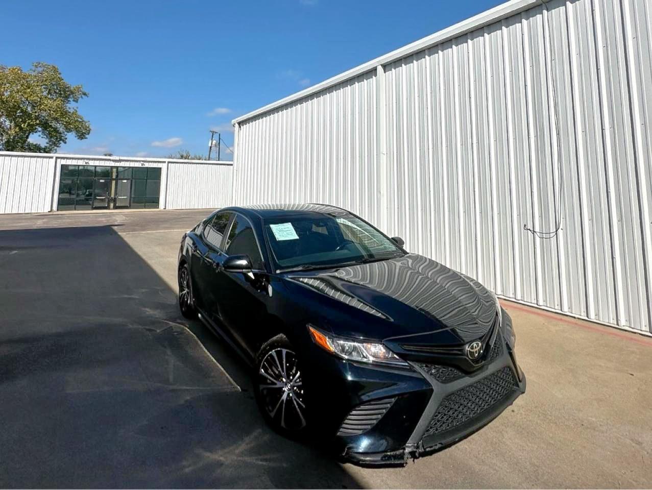 2018 TOYOTA CAMRY