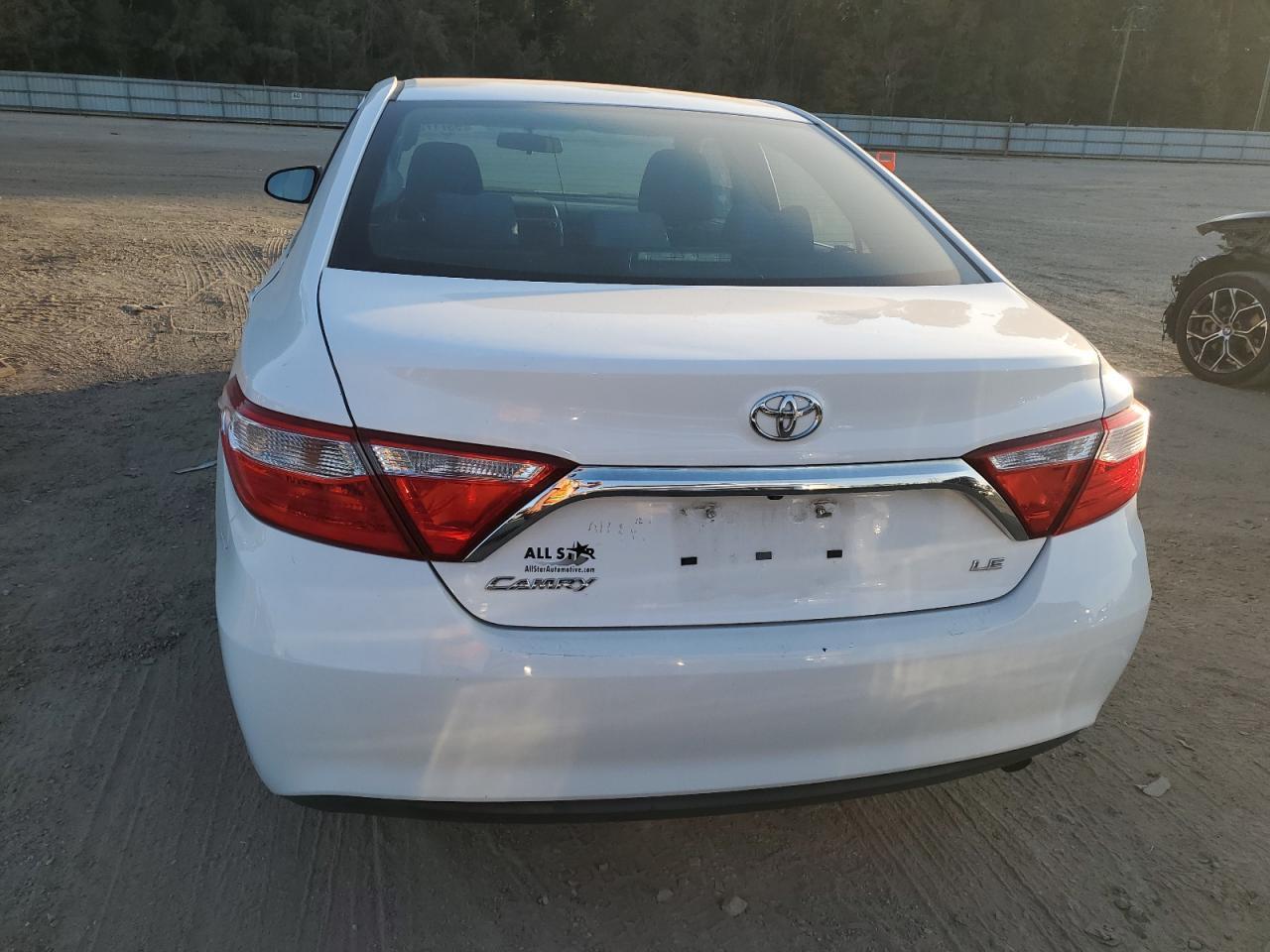 2015 TOYOTA CAMRY