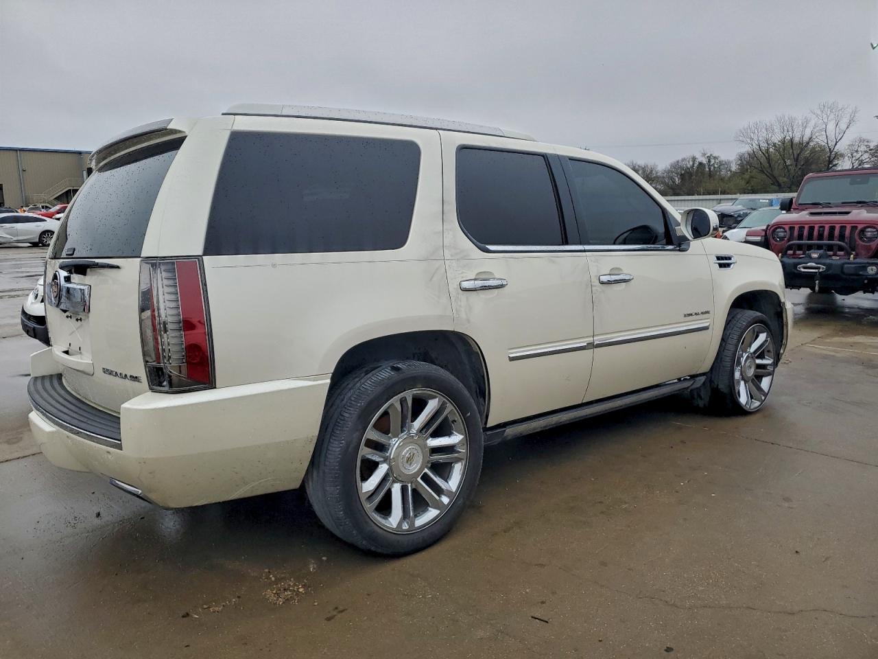 2013 CADILLAC ESCALADE