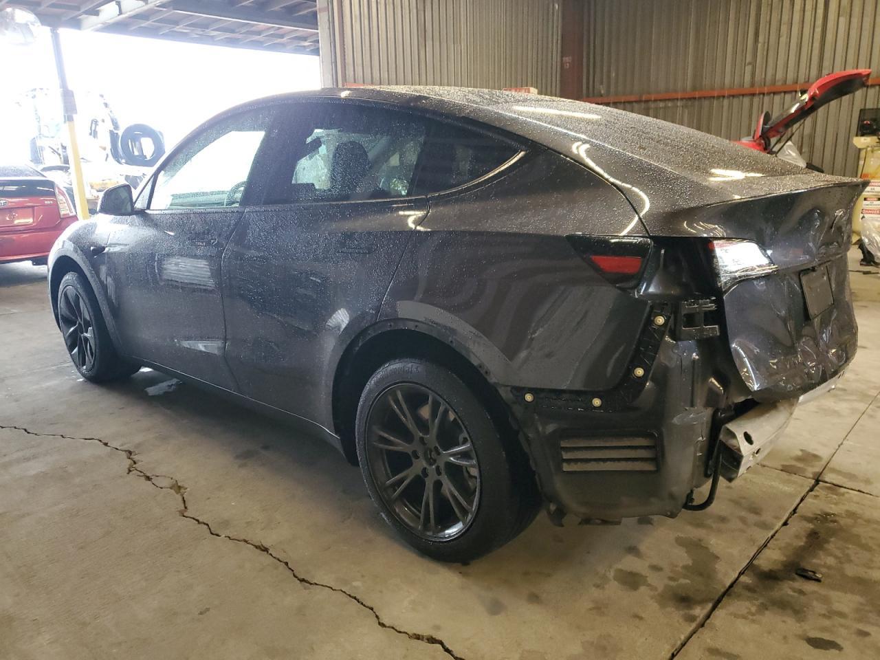 2024 TESLA MODEL Y