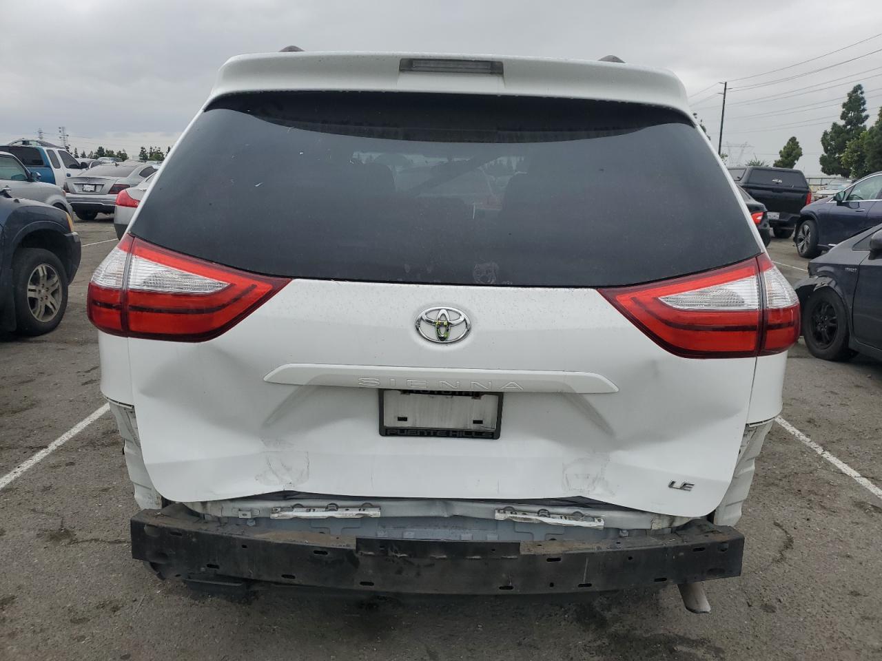 2015 TOYOTA SIENNA