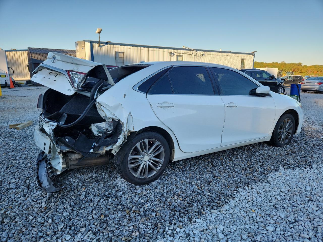 2016 TOYOTA CAMRY