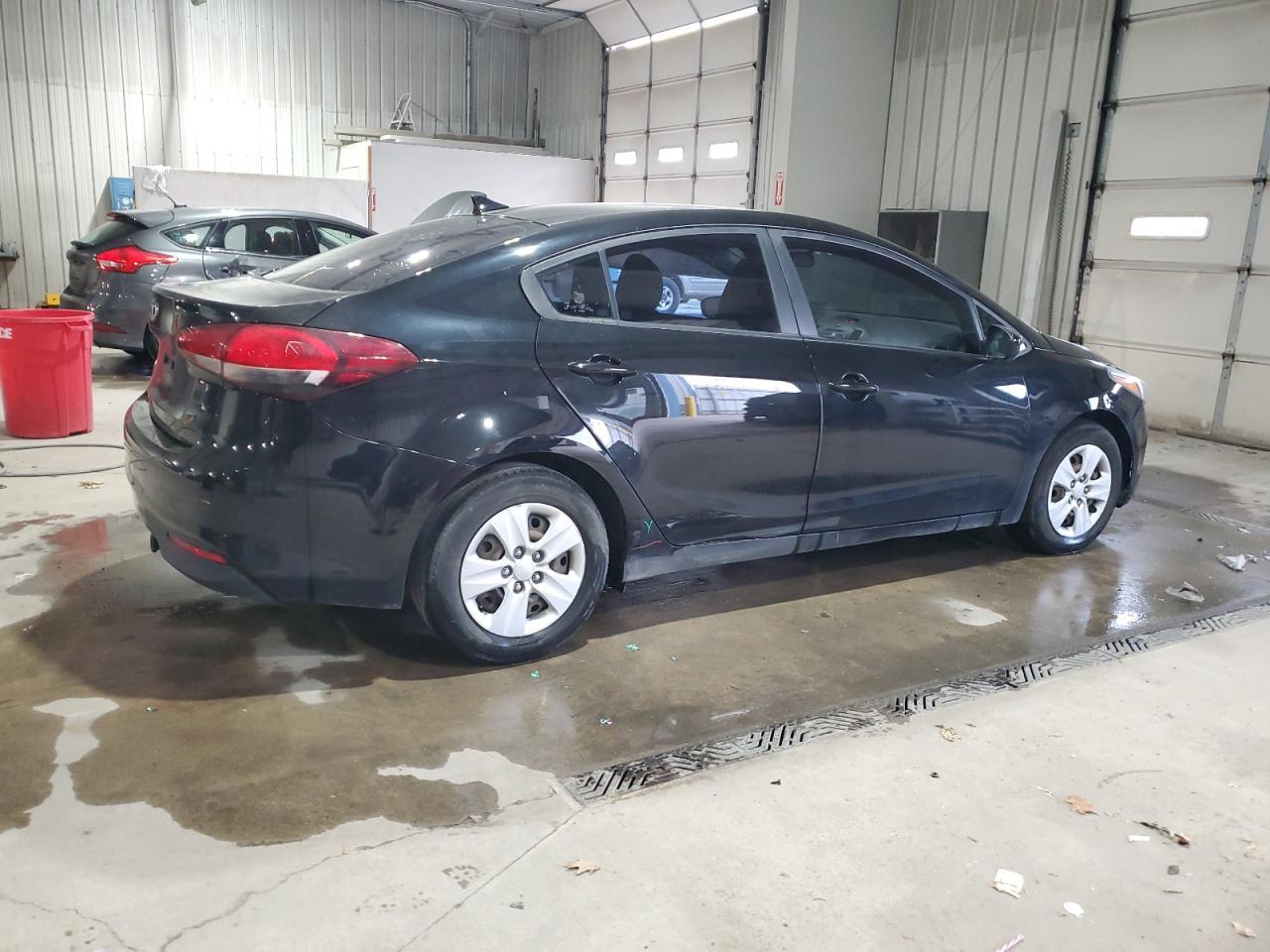 2017 KIA FORTE