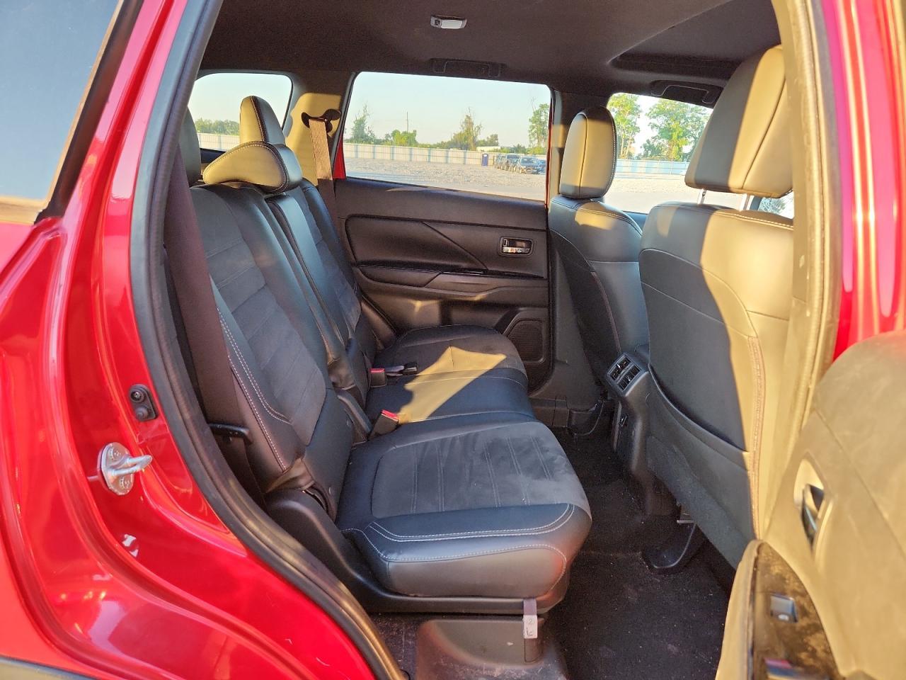 2019 MITSUBISHI outlander