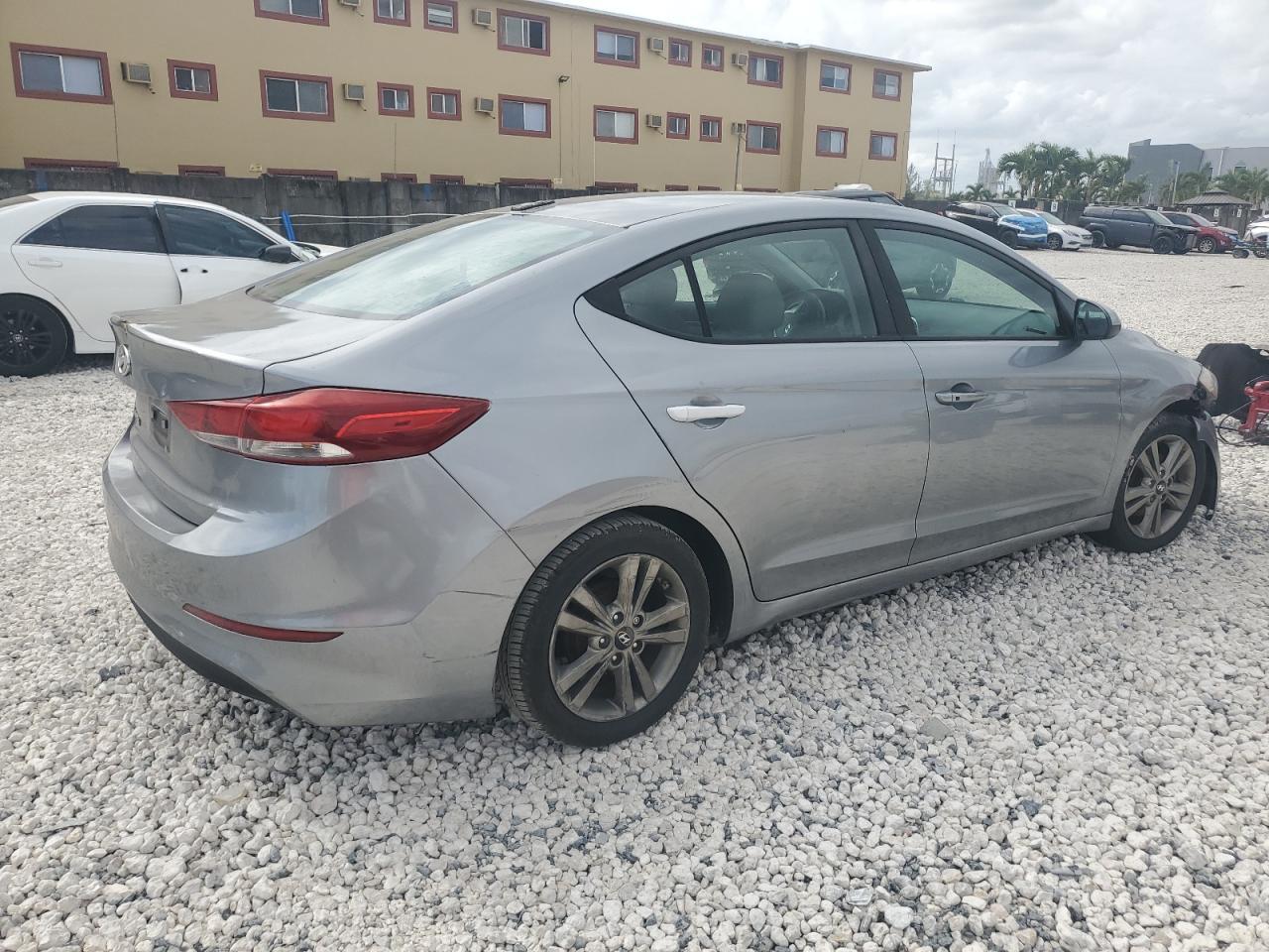 2017 HYUNDAI ELANTRA