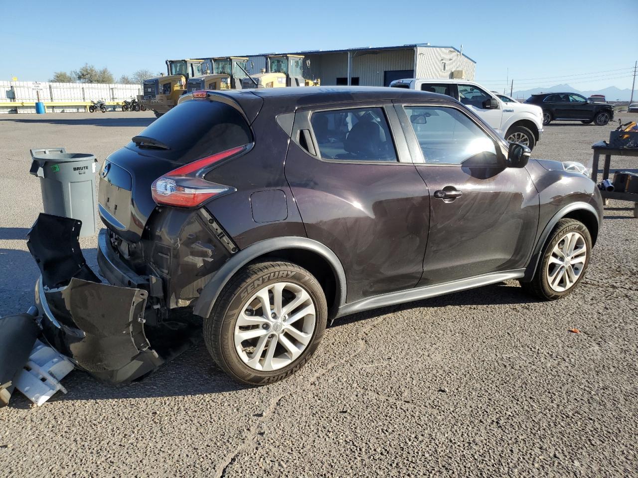 2015 NISSAN Juke