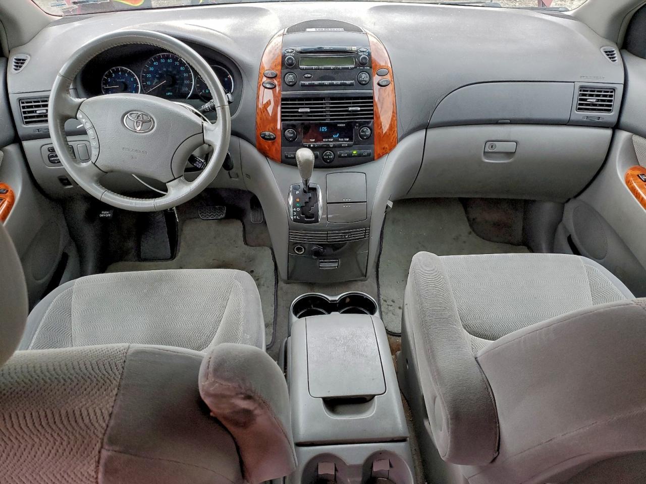2006 TOYOTA SIENNA
