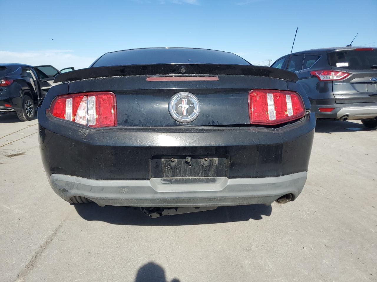 2011 FORD MUSTANG