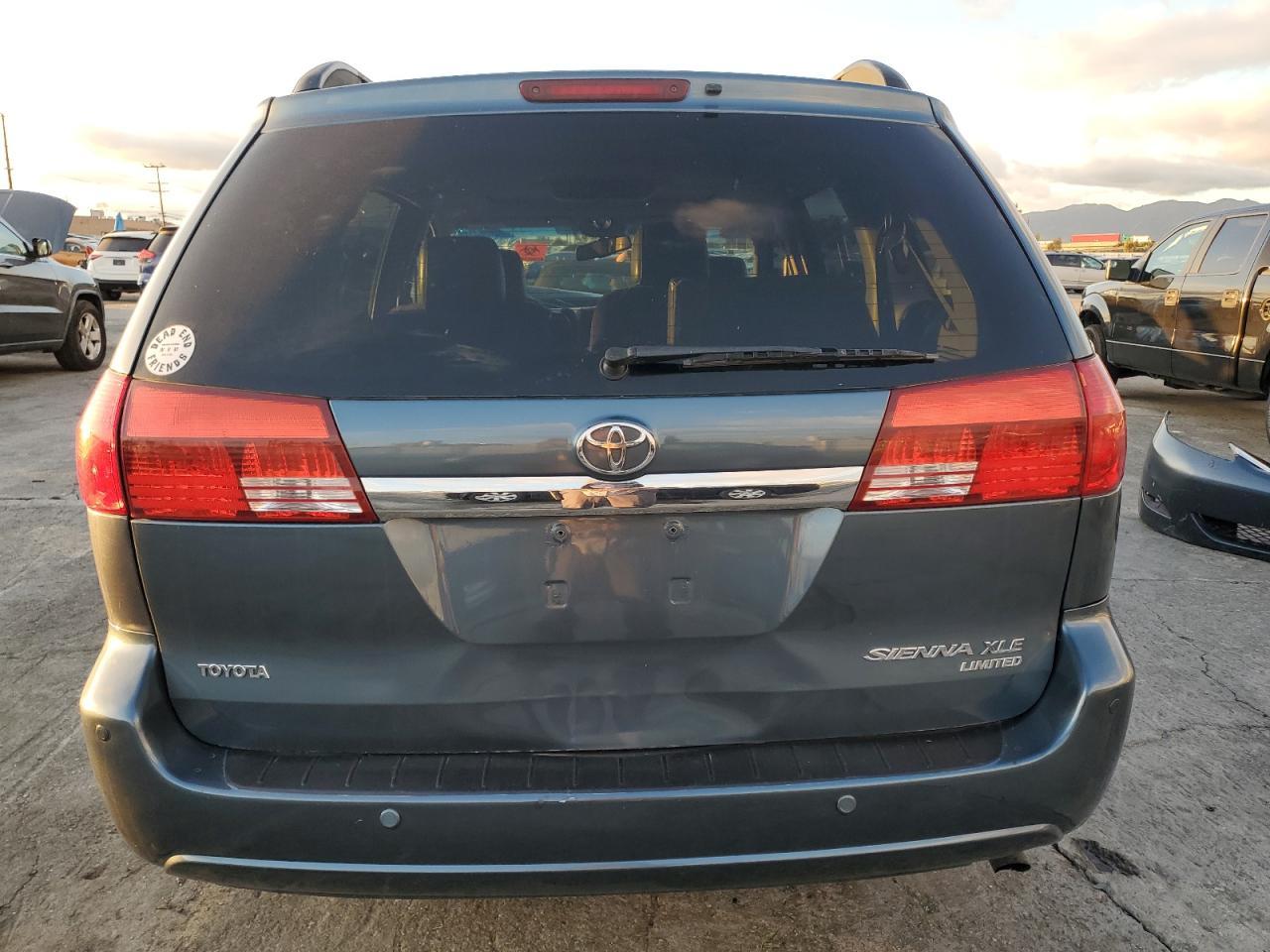 2007 TOYOTA SIENNA