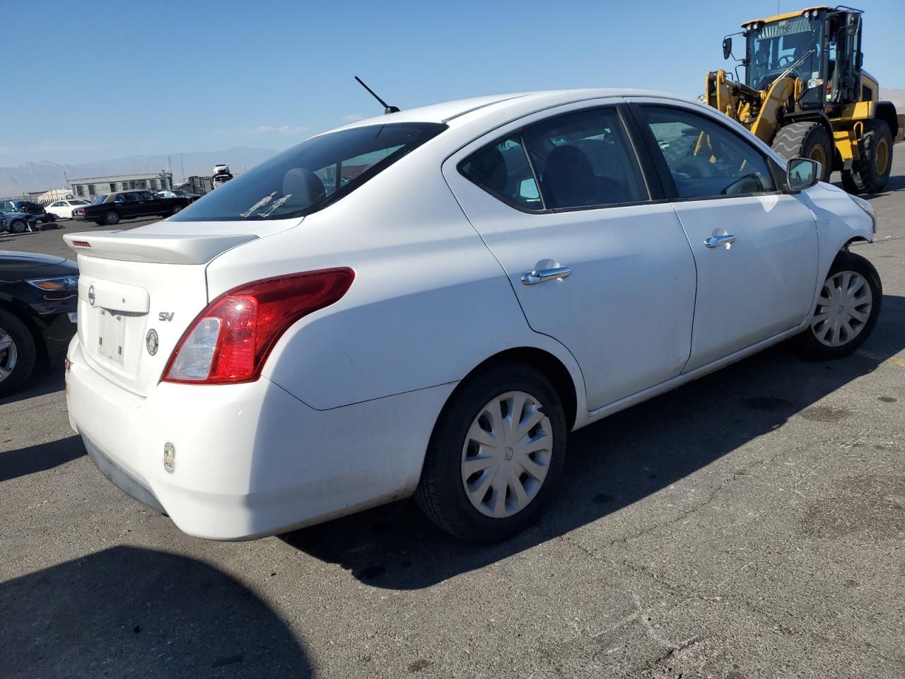2017 NISSAN VERSA