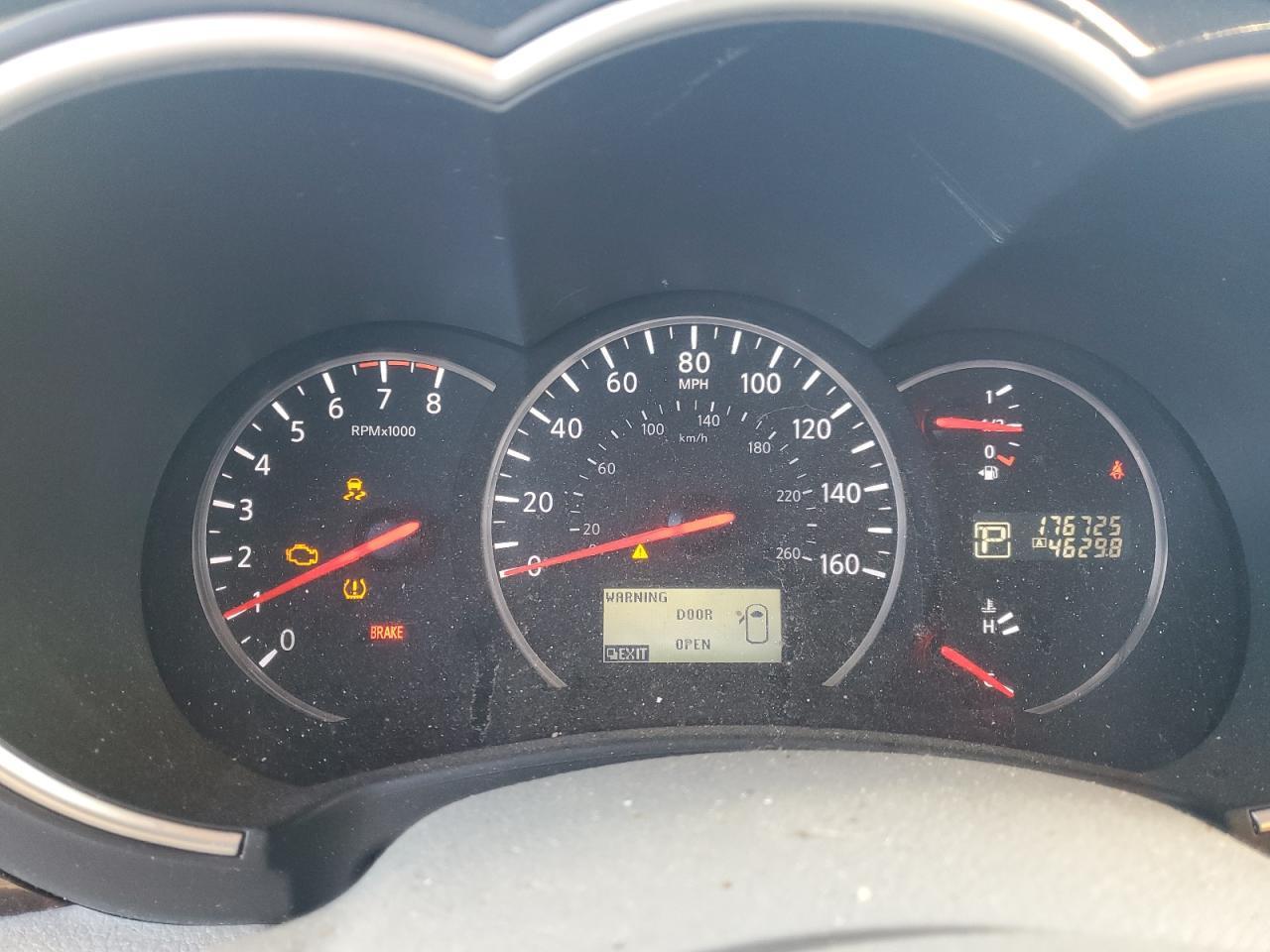 2015 NISSAN Quest
