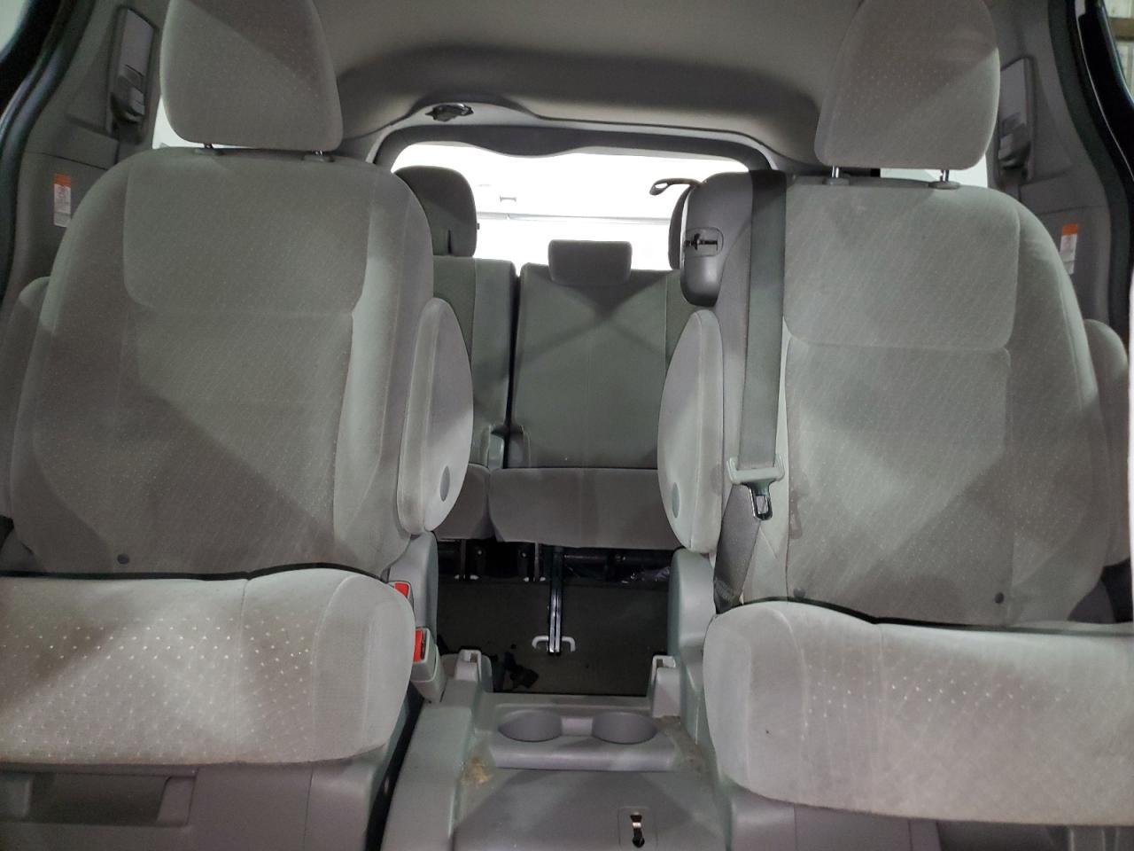 2017 TOYOTA SIENNA