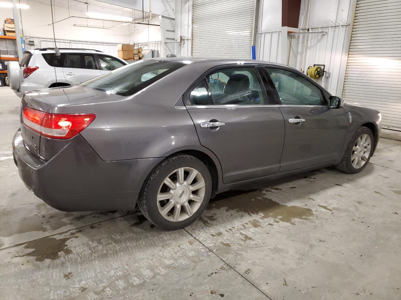 2011 LINCOLN MKZ