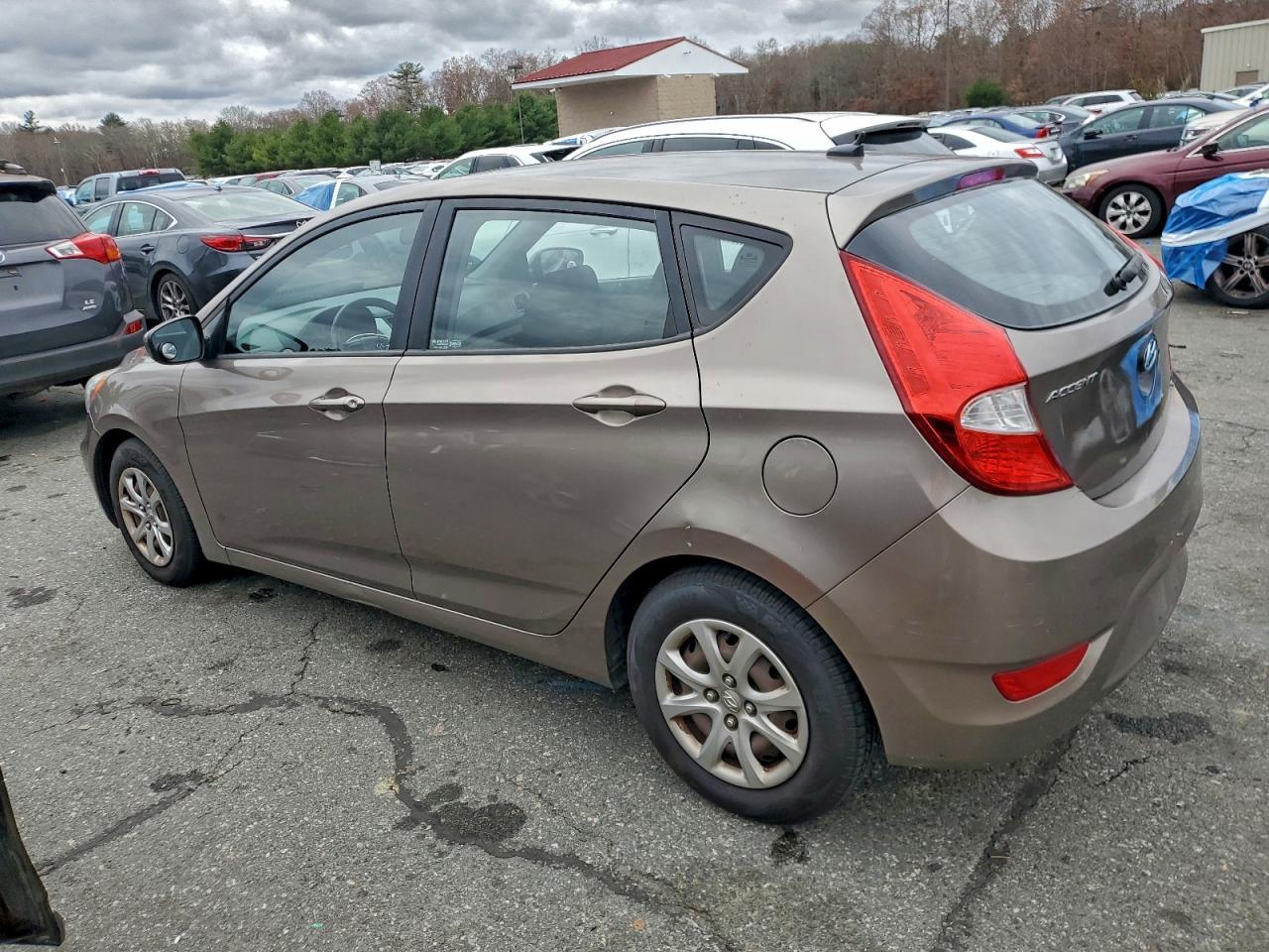 2012 HYUNDAI ACCENT
