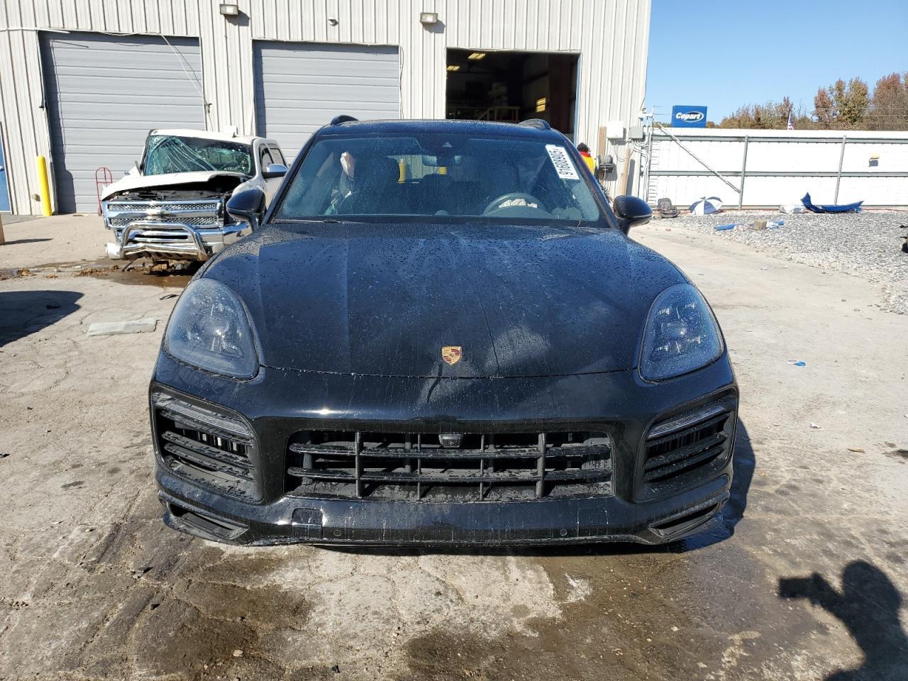 2021 PORSCHE CAYENNE