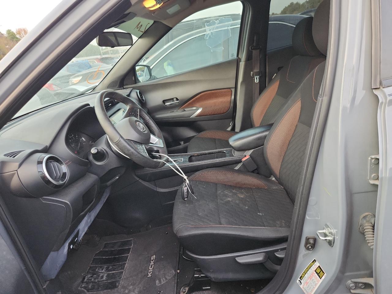 2022 NISSAN KICKS