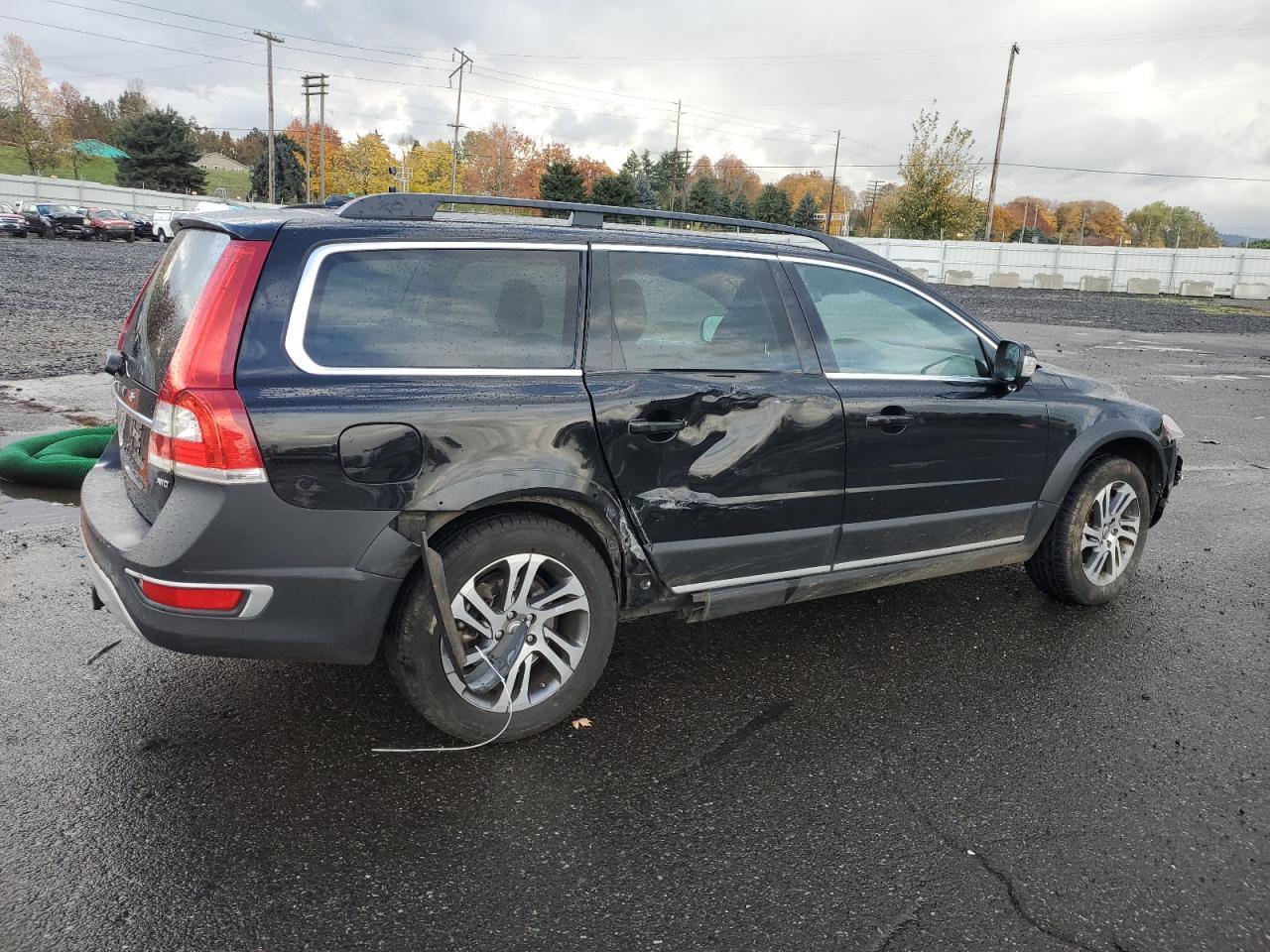 2014 VOLVO XC70