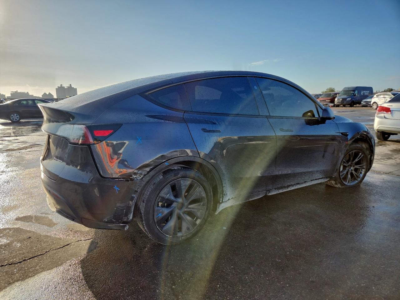 2024 TESLA MODEL Y