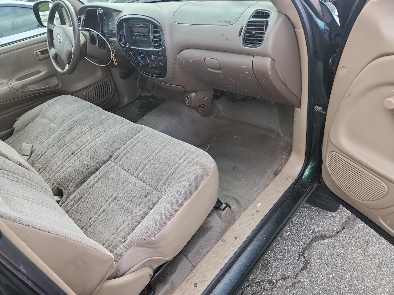 2004 TOYOTA TUNDRA