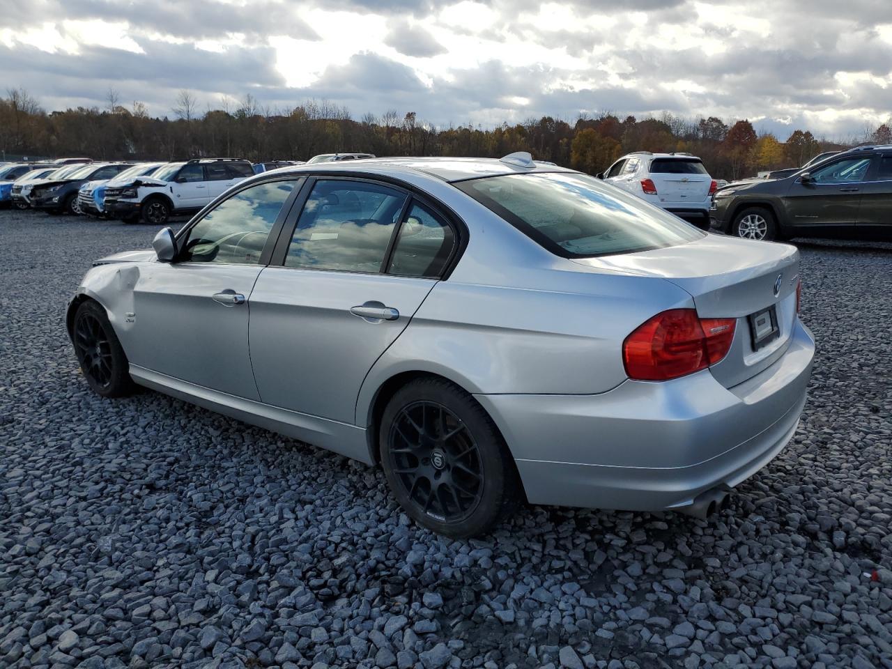 2011 BMW 3 SERIES