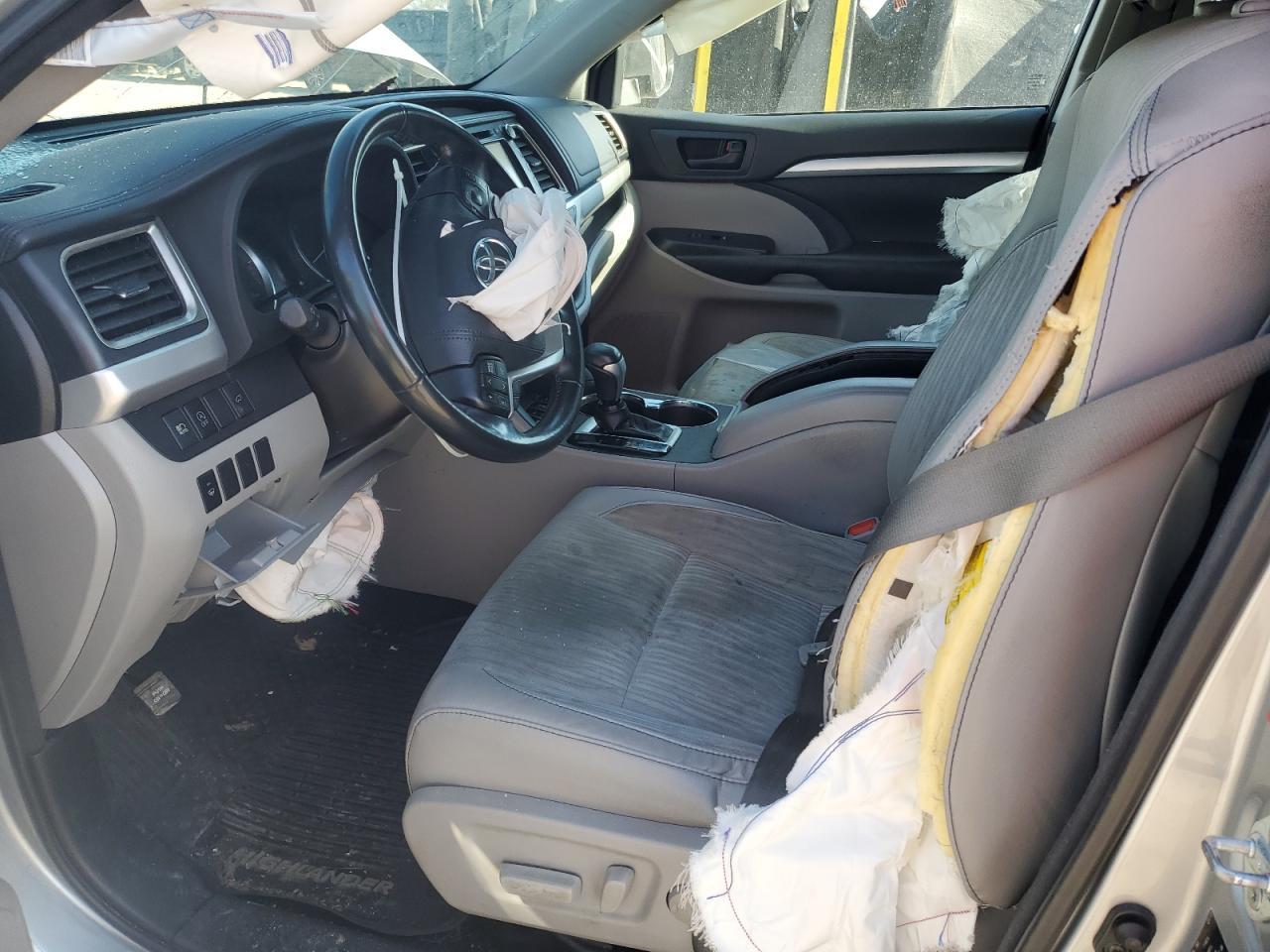 2017 TOYOTA HIGHLANDER