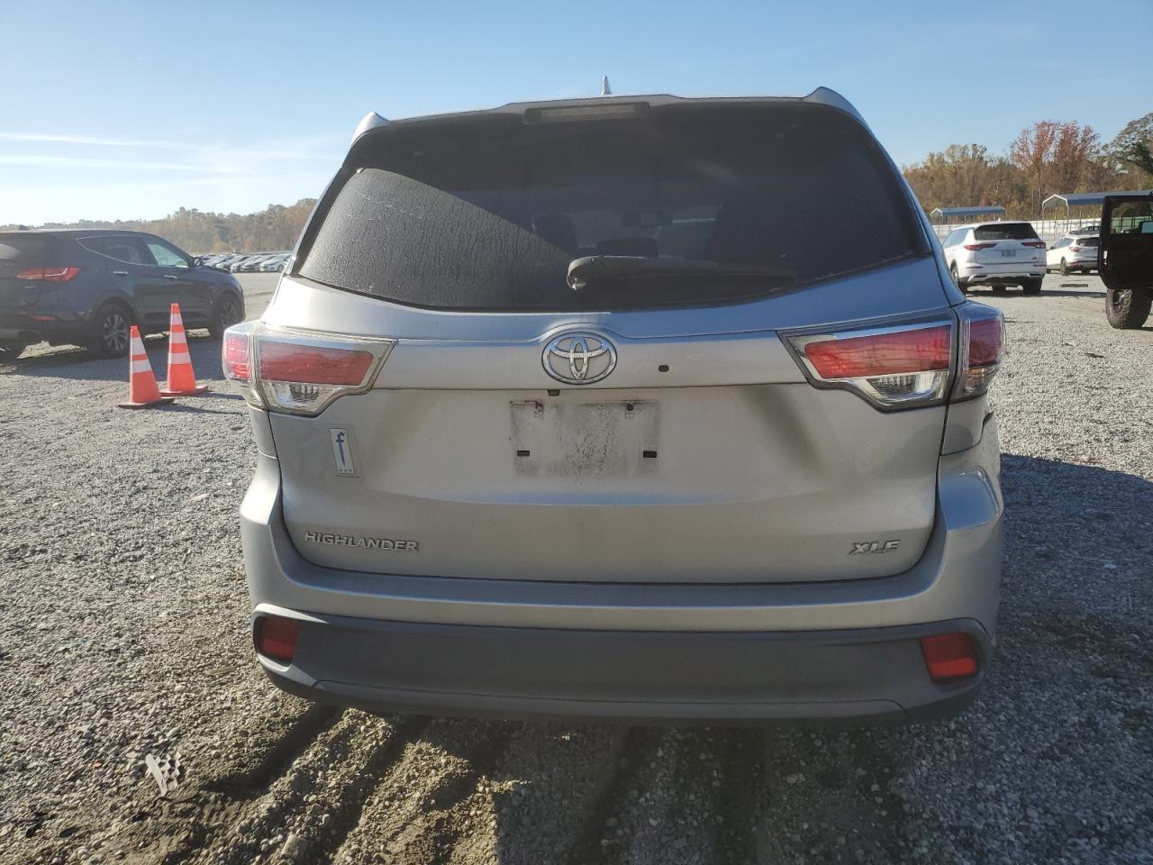 2015 TOYOTA HIGHLANDER