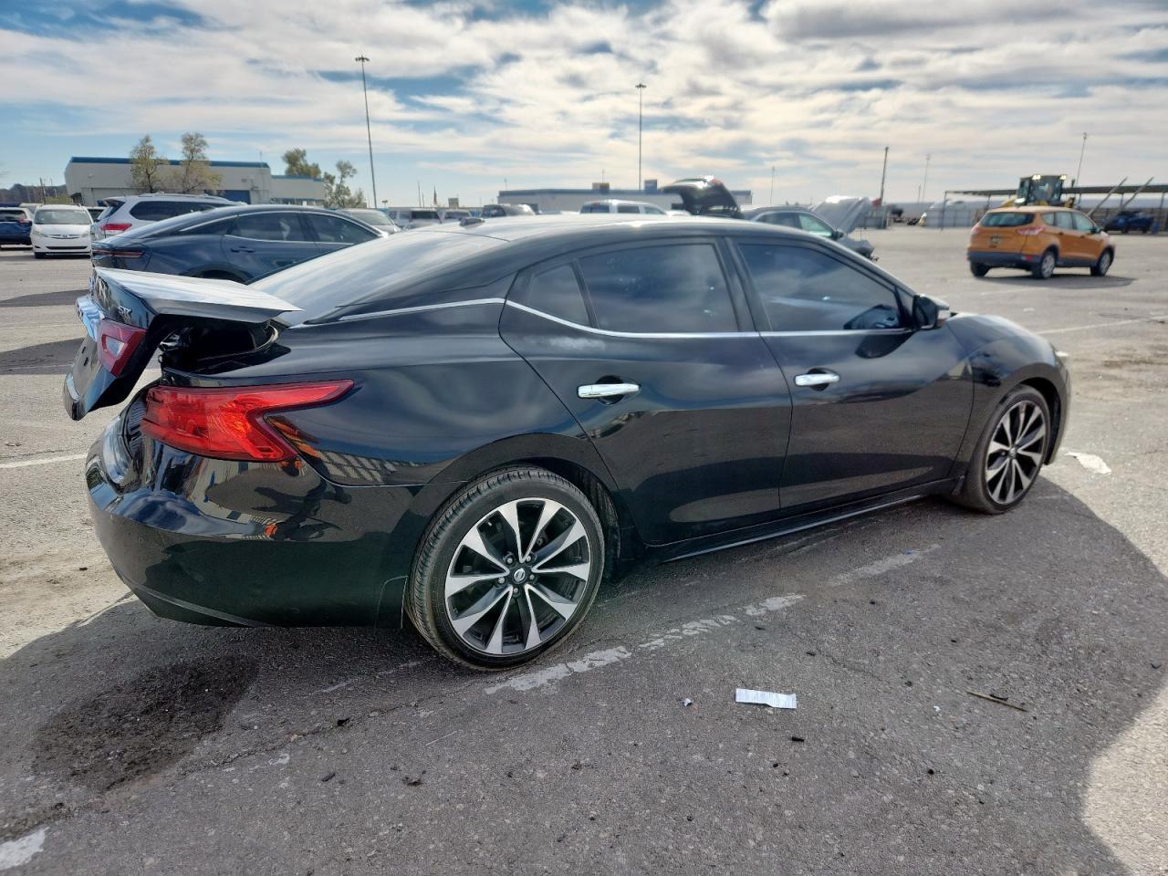 2016 NISSAN Maxima